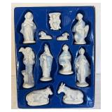 Vintage Assortment of Christmas Décor and Holiday Glasses