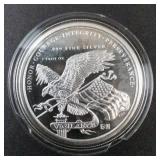 Donald J. Trump Commemorative Silver Round 1Troy Oz. .999 Silver Round in case "45th President"