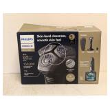 PHILIPS NORELCO SHAVER 8000