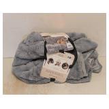 BRENTWOOD WATERPROOF PET BLANKET & FURNITURE PROTECTOR GRAY
