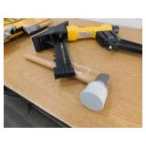 DEWALT 2-in-1 Pneumatic 15.5-Gauge and 16-Gauge Flooring Tool