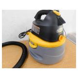 New - Stinger 2.5 Gal. 1.75 Peak HP Small Shop Vacuum Wet Dry Vac with Filter Bag, Hose, Utility and Car Nozzle Attachments HD2025