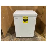 Vissani 5.0 cu. ft. Manual Defrost Chest Freezer with LED Light in White Model # HMCF5W5 (Transit Damage, See Photos)
