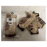 4 Pairs Of Tan Muk Luks Socks