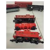 Set of 6 Vintage Lionel and Mixed Brand Model Train Cars
