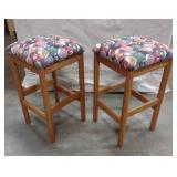 Matching Billards Pool Ball Themed Bar Stools