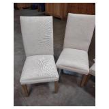 6 fabric Dining Chairs These Chairs Are Close But Do Not All Match