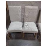 6 fabric Dining Chairs These Chairs Are Close But Do Not All Match