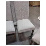 6 fabric Dining Chairs These Chairs Are Close But Do Not All Match