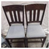 6 Dining Chairs 4 Are Painted Grey