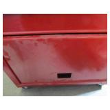 TOOL CABINET on CASTERS