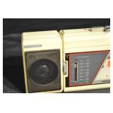 Soundesign 4605 AM/FM Cassette Stereo Boombox with 2 Speakers