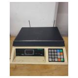 Toledo Reliance Electric Digital Counting Scale Model 8121