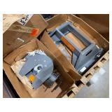 B&W FIFTH WHEEL HITCH BASE