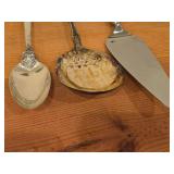 308-grams (total) Sterling Silver Grande Baroque Spoon 9", Grande Baroque Cake / Pie Server, Berry / Casserole Spoon 9" by Wallace