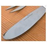 Lot of (7) 437-grams (total) Silverplated Knives - Dinner (x4), Pickle (x2), Hardanger Best Dinner (x1)