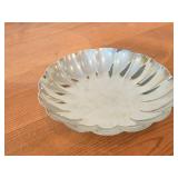 Vintage 106-grams Heavy Sterling Silver Bowl by Tuttle Silversmith / Scalloped style