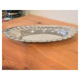 914-grams (total) Towle Silverplated Round Serving Platter 12-1/2"D, W.M. Rogers Waverly 3819 Silverplated Oval Bread Seerving Tray 13-1/4"x7-1/4"