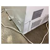 Magic Chef 5.0 cu. ft. Chest Freezer in White Model # HMCF5W4 (Minor Transit Damage)