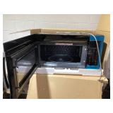 Vissani 1.7 cu. ft. 1000-Watt Over the Range Microwave in Stainless Steel Model # HVO170ST (Recycled Box)