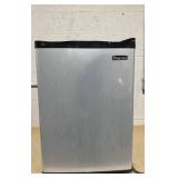 Magic Chef Mini Fridge, 2.6 Cu Ft, Stainless Steel Model HMAR265SE (Minor Transit Damage)