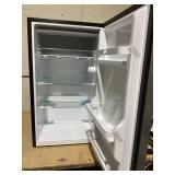 Hisense 4.4 cu.ft. Single Door Compact Refrigerator Model WMS044M6XVE (Minor Transit Damage)