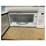 GE® 1.6 Cu. Ft. Over-the-Range Microwave Oven Model #:JVM3160DF9WW (Used)