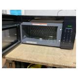 Vissani 1.7 cu. ft. 1000-Watt Over the Range Microwave in Black Model # HVO170B