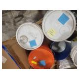 Lot of Glass Beads and Metal Beads (600421)