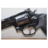 Taurus 922 Tracker .22 LR/.22 Magnum Double-Action Revolver - 6.5" Barrel