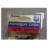 Pachmayr Rubber Grip for Smith & Wesson Square Frame Revolver