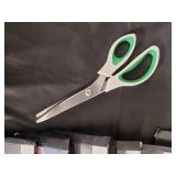 Kitchen Scissors with Serrated Blade - Stainless Steel, Green Handles