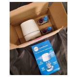 Febreze Plug Scent Booster Starter Kit - Diffuser & 2 Refills