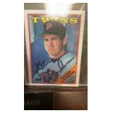 Minnesota Twins Gene Larkin, autographed baseball and autographed card w/ stand