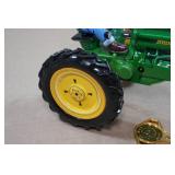 Franklin Mint Tin Mechanical John Deere Model B Tractor with Farmer