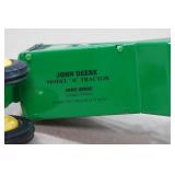 Franklin Mint Tin Mechanical John Deere Model B Tractor with Farmer