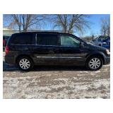 2015 CHRYSLER TOWN AND COUNTRY TOURING *No Accidents | 2 Owner* (NO RESERVE)
