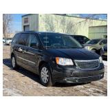 2015 CHRYSLER TOWN AND COUNTRY TOURING *No Accidents | 2 Owner* (NO RESERVE)