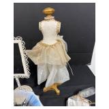 Handmade Gilded Oyster Trinket Dishes, Hand Carved Conch Cameo Shells, Decorative Florida Plate, Assorted Decorative Home Decor and Collectibles Lot