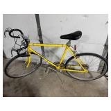 Free Spirit Yellow Vintage Road Bicycle