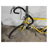 Free Spirit Yellow Vintage Road Bicycle