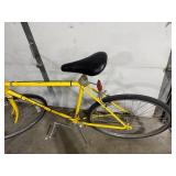 Free Spirit Yellow Vintage Road Bicycle