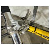 Free Spirit Yellow Vintage Road Bicycle