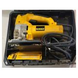G - Dewalt DW321 Jigsaw with Extra Blades and Case