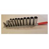G - Craftsman 1/2 Inch Drive Socket Wrench Set with Standard Sockets and Extensions