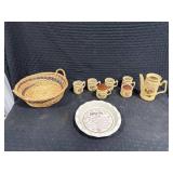 Kitchenware Lot: Basket, Pie Dish, Coffee Set