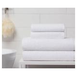 Room Essentials 2 Bath Towels & 2 Hand Towels - Brand New
