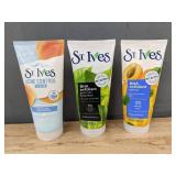 St. Ives Acne Scrub Apricot & BHA Exfoliant Apricot & BHA Exfoliant Green Tea & Bamboo - Brand New