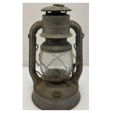 Vintage Dietz No-2 D-Lite Oil Lamp
