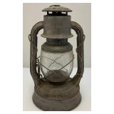 Vintage Dietz No-2 D-Lite Oil Lamp